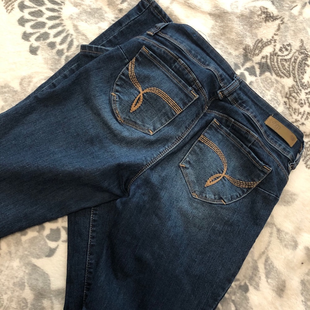 Boot cut jeans 🤠